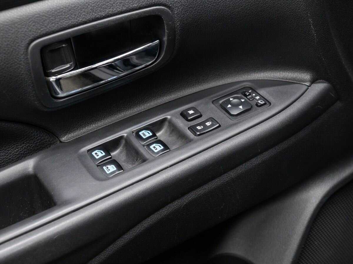 Купить Mitsubishi Outlander, 2017, 285 598 км.. Фото: #14