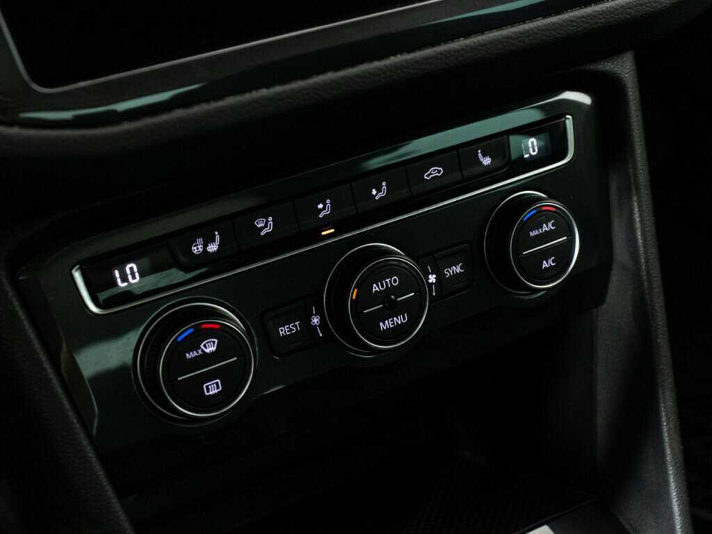 Купить Volkswagen Tiguan, 2019, 110 319 км.. Фото: #17