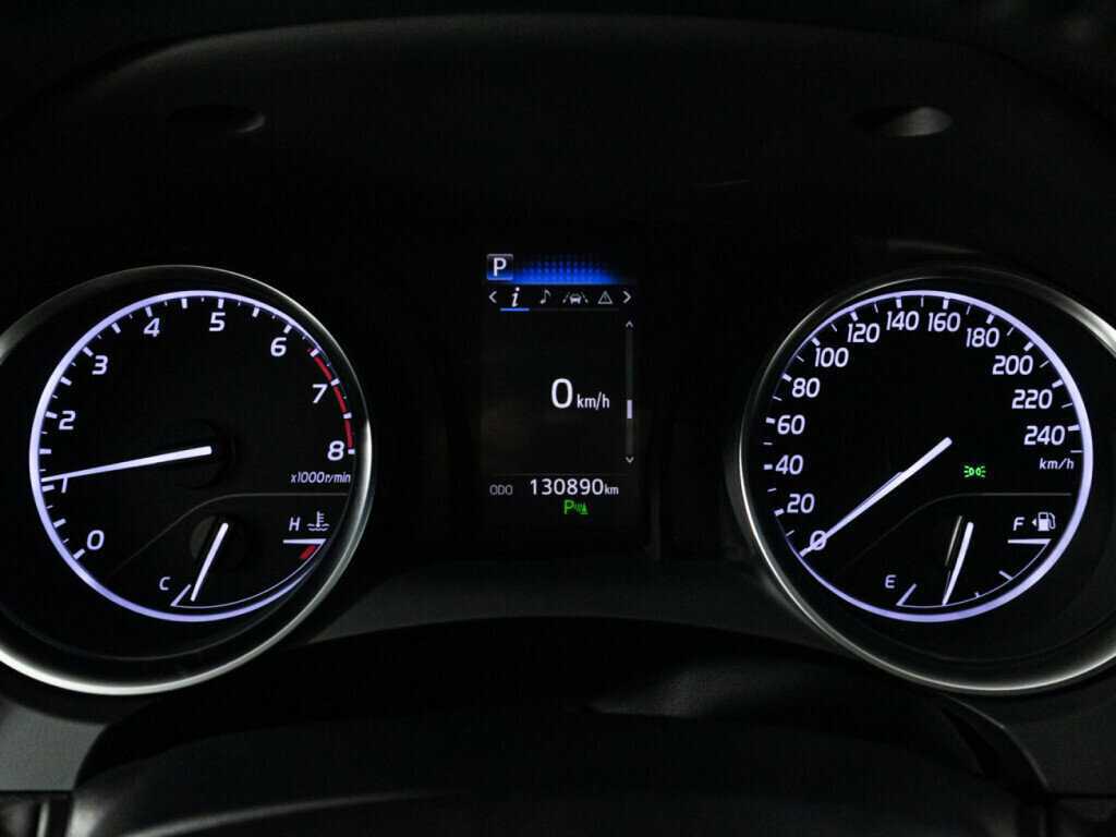 Купить Toyota Camry, 2018, 130 885 км.. Фото: #11