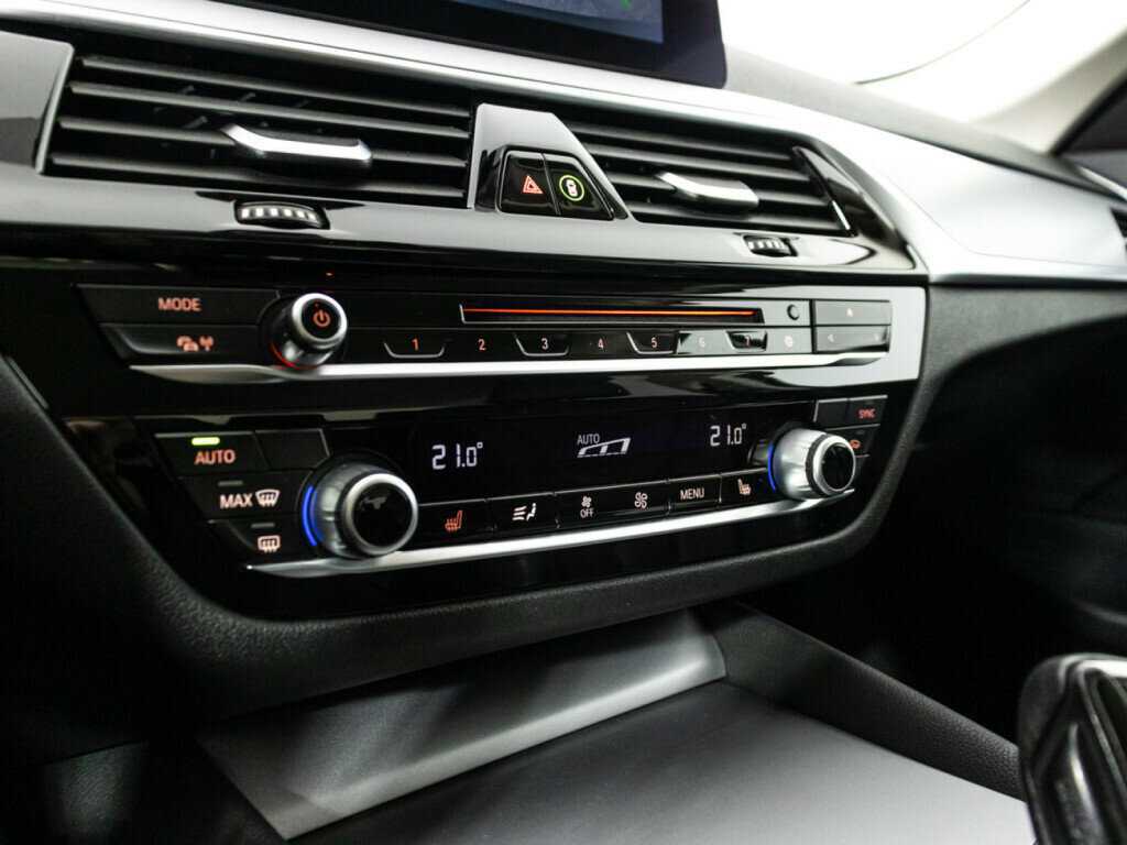 Купить BMW 5 серии, 2018, 224 955 км.. Фото: #17