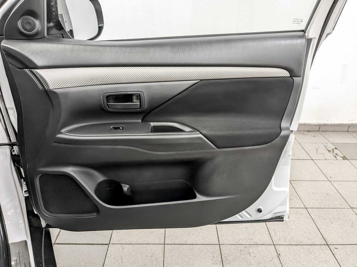 Купить Mitsubishi Outlander, 2015, 176 821 км.. Фото: #23