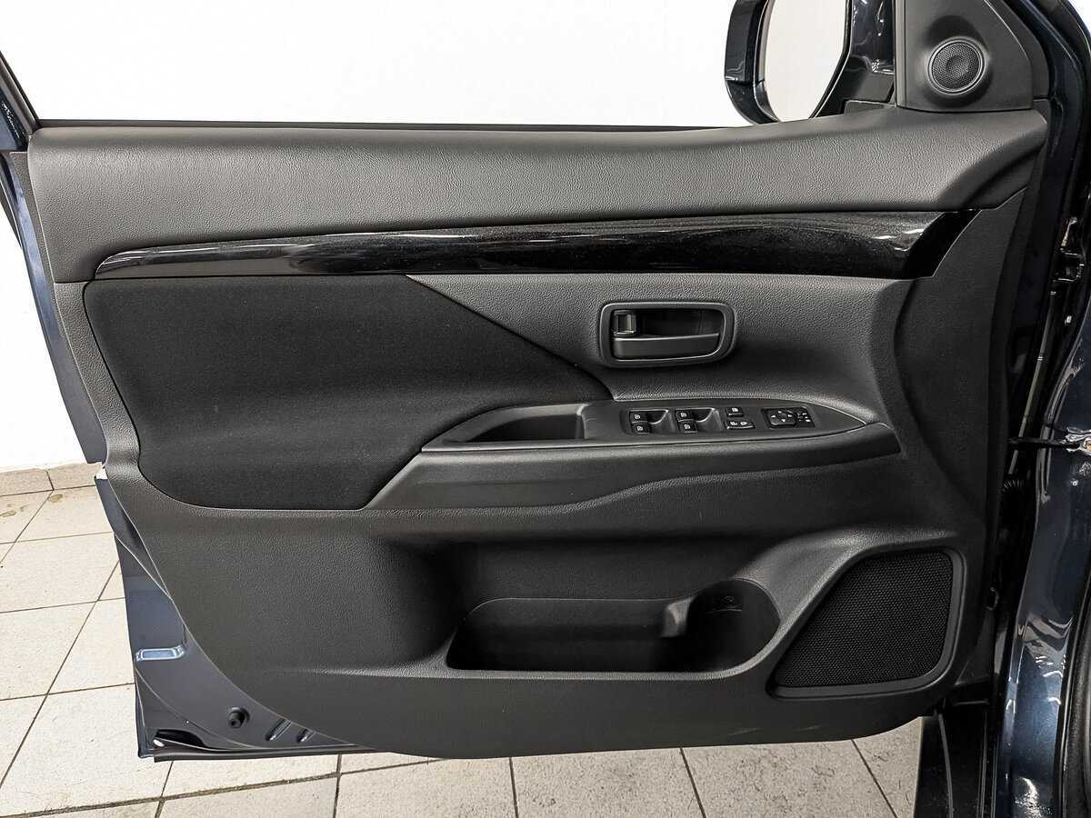 Купить Mitsubishi Outlander, 2019, 49 654 км.. Фото: #16