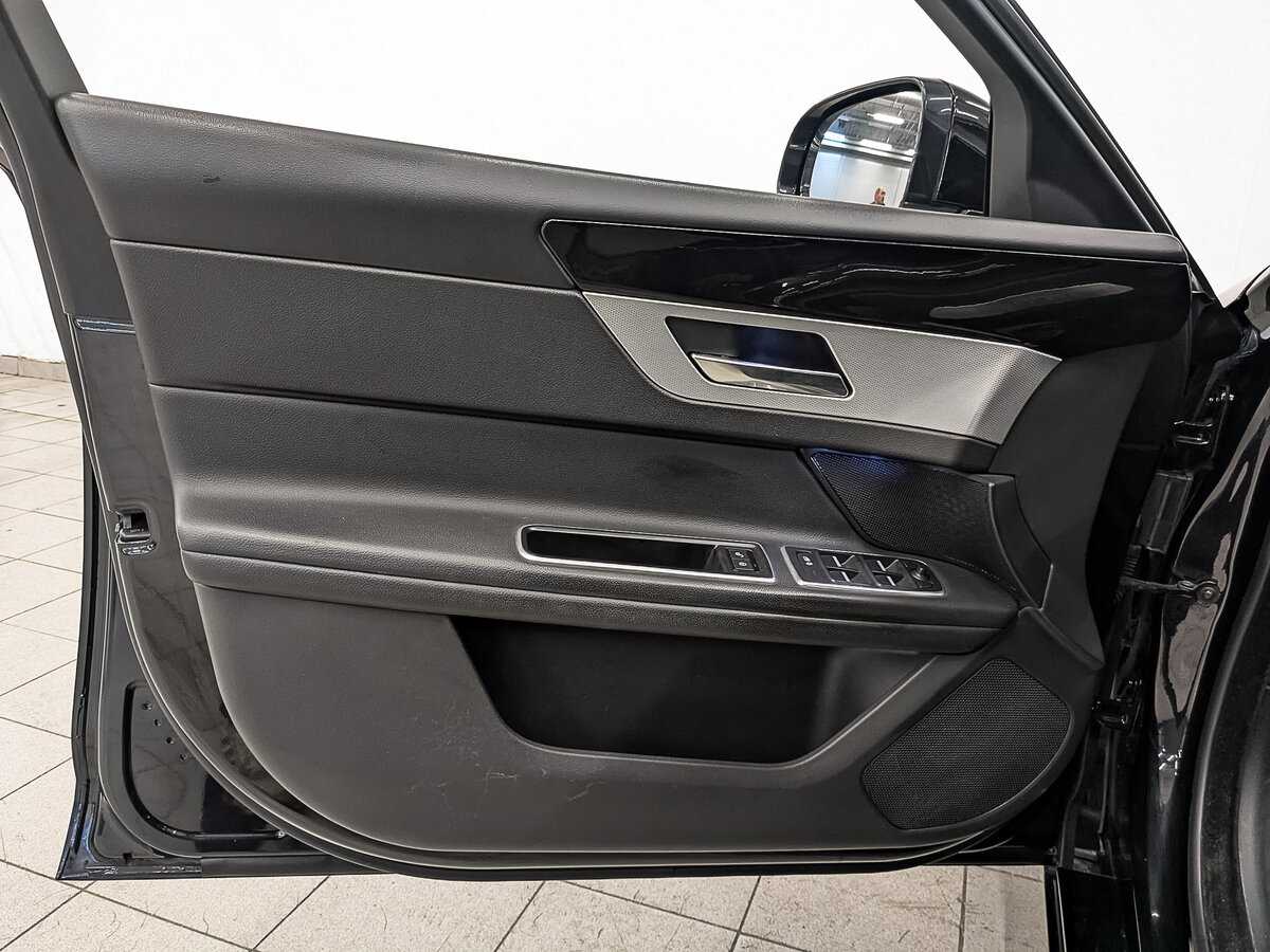 Купить Jaguar XF, 2017, 85 309 км.. Фото: #16