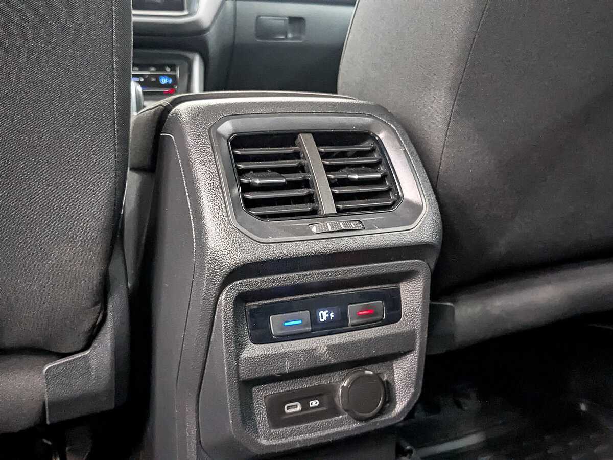 Купить Volkswagen Tiguan, 2021, 153 130 км.. Фото: #23