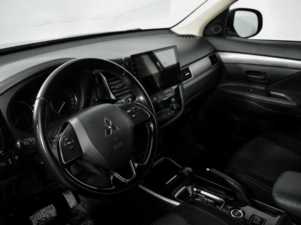 Купить Mitsubishi Outlander, 2017, 130 150 км.. Фото: #8