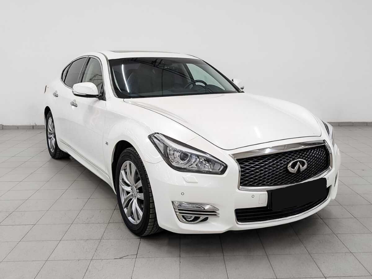 Купить Infiniti Q70, 2016, 88 021 км.. Фото: #2