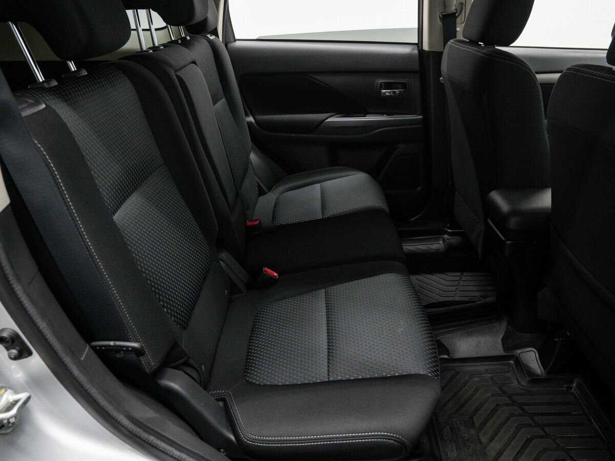 Купить Mitsubishi Outlander, 2018, 179 363 км.. Фото: #9