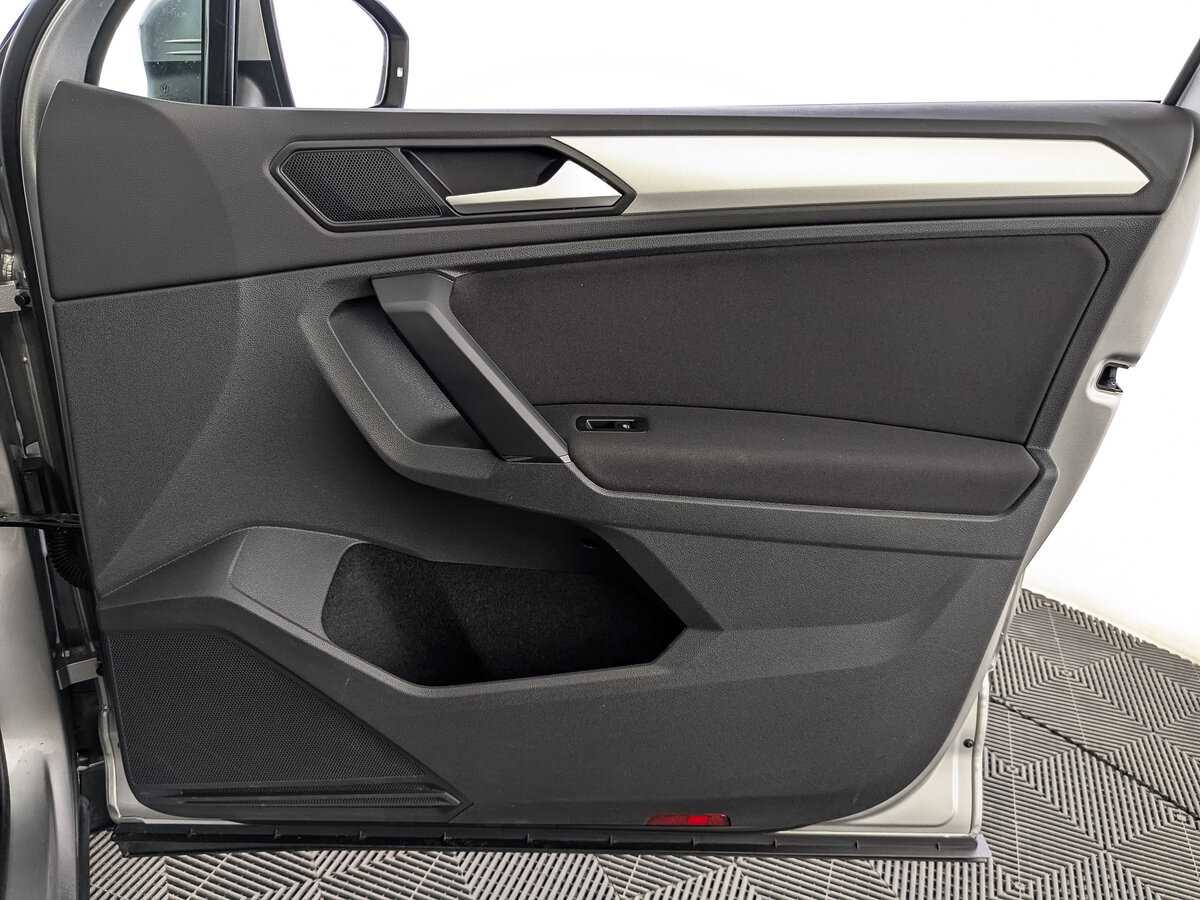 Купить Volkswagen Tiguan, 2020, 29 253 км.. Фото: #24