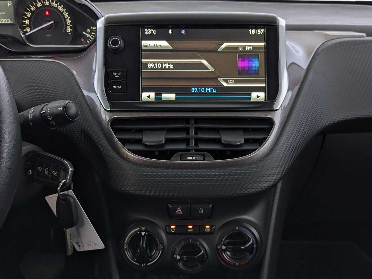 Купить Пежо 2008, 2014, 113 475 км.. Фото: #16