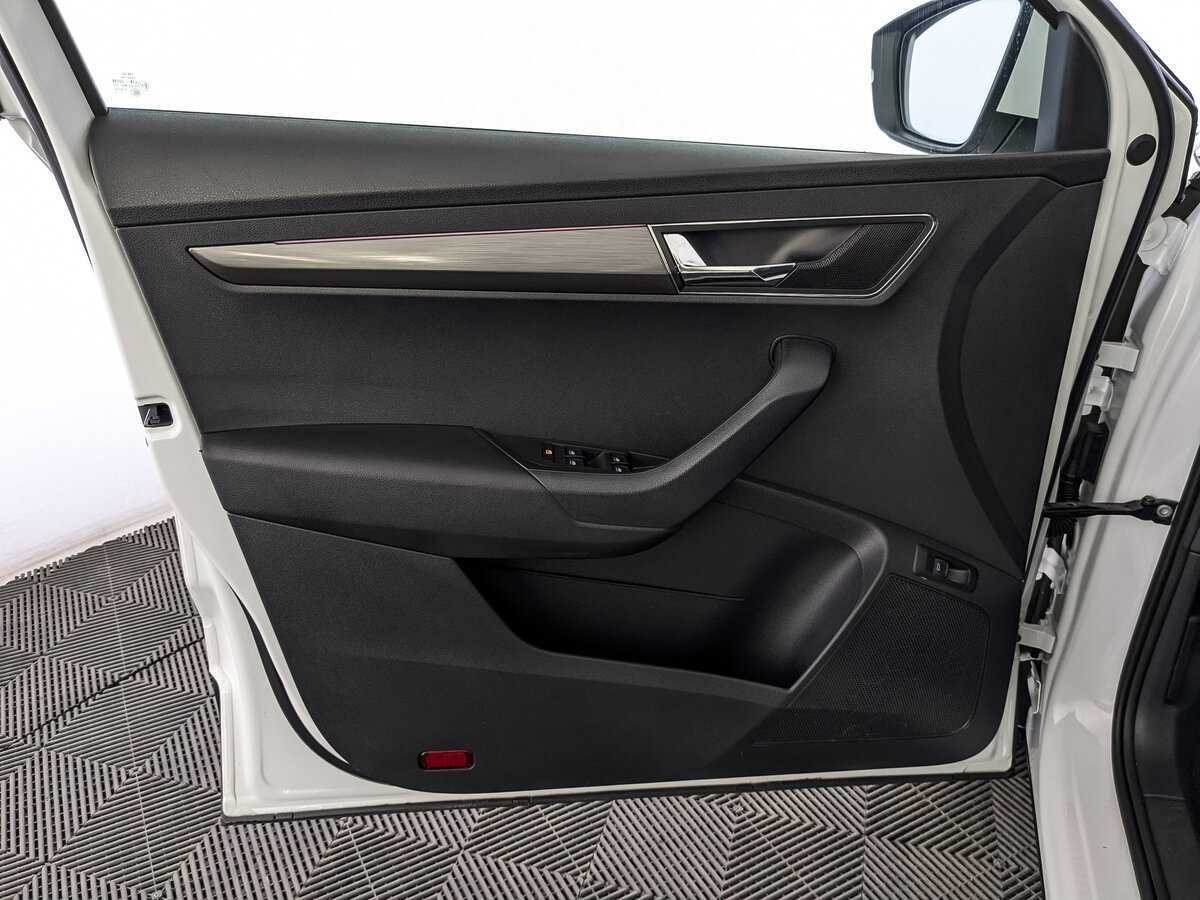 Купить Skoda Karoq, 2020, 86 205 км.. Фото: #16