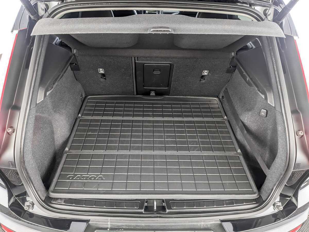 Купить Volvo XC40, 2019, 81 524 км.. Фото: #10