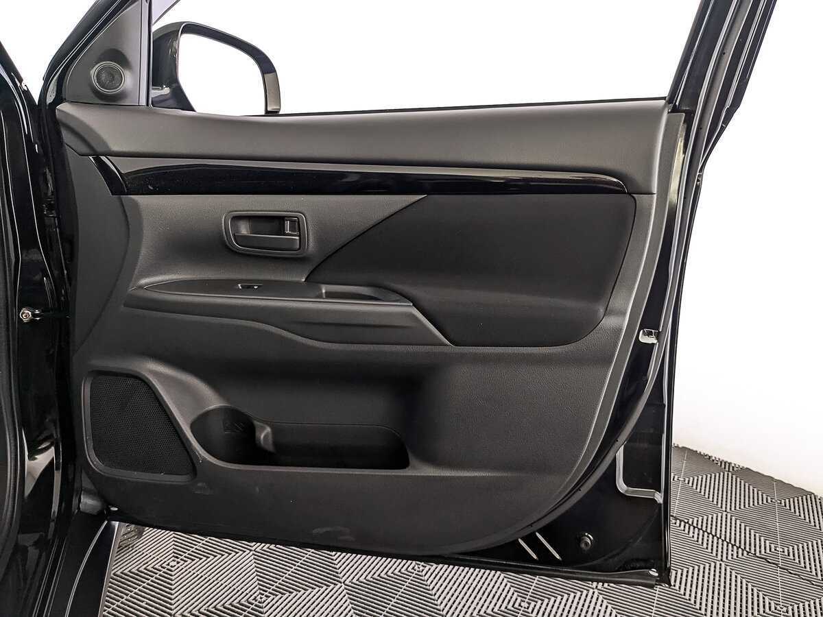 Купить Mitsubishi Outlander, 2021, 28 689 км.. Фото: #24