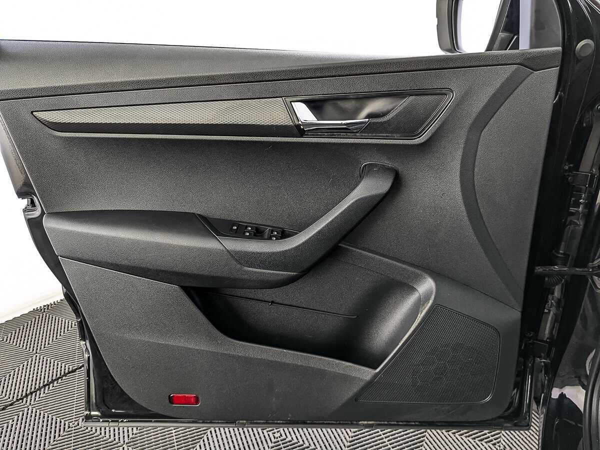 Купить Skoda Karoq, 2021, 41 858 км.. Фото: #17