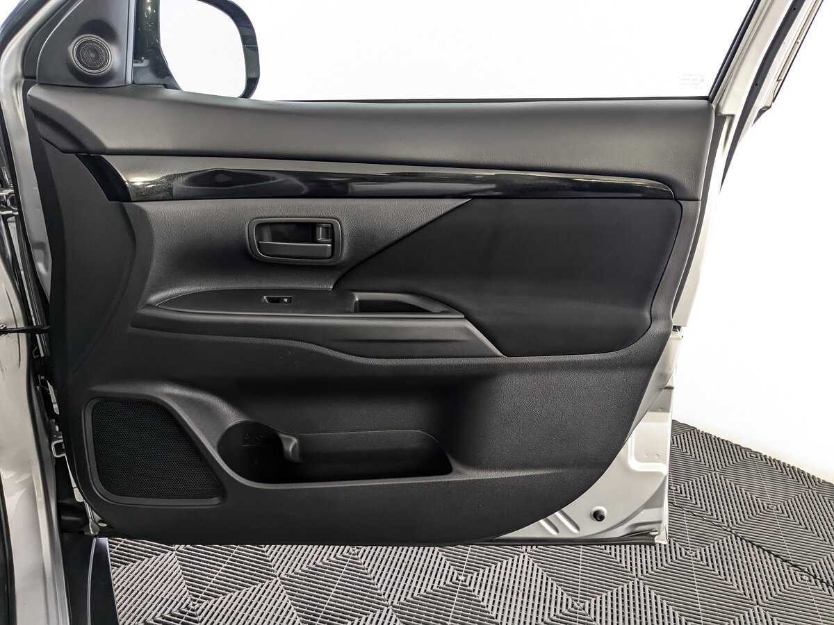 Купить Mitsubishi Outlander, 2019, 71 433 км.. Фото: #24