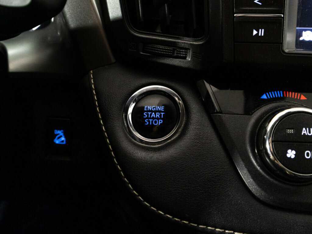 Купить Toyota RAV4, 2017, 122 563 км.. Фото: #20