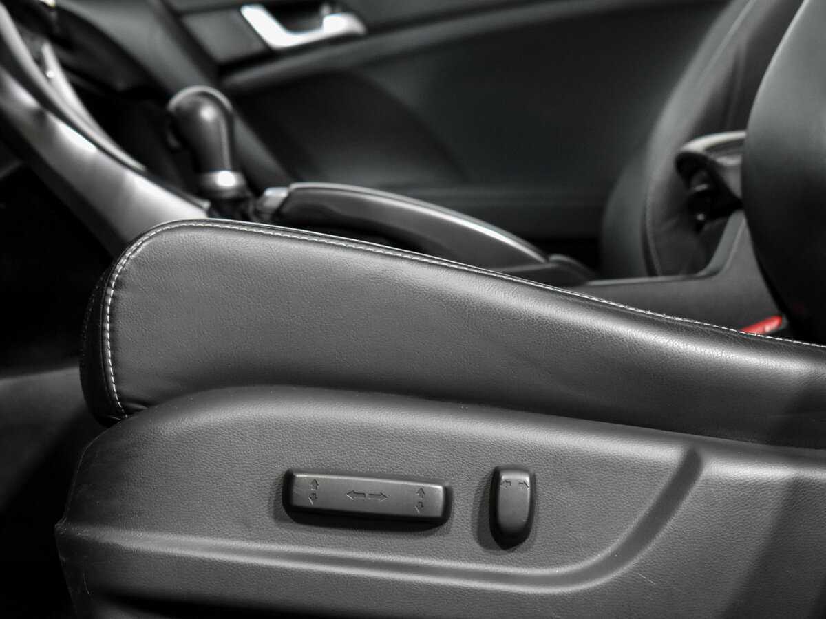 Купить Honda Accord, 2012, 68 157 км.. Фото: #9