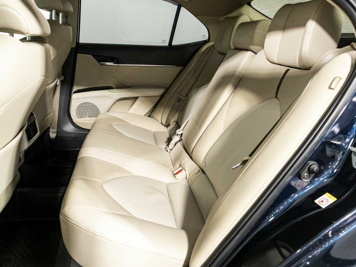 Купить Toyota Camry, 2018, 81 286 км.. Фото: #9