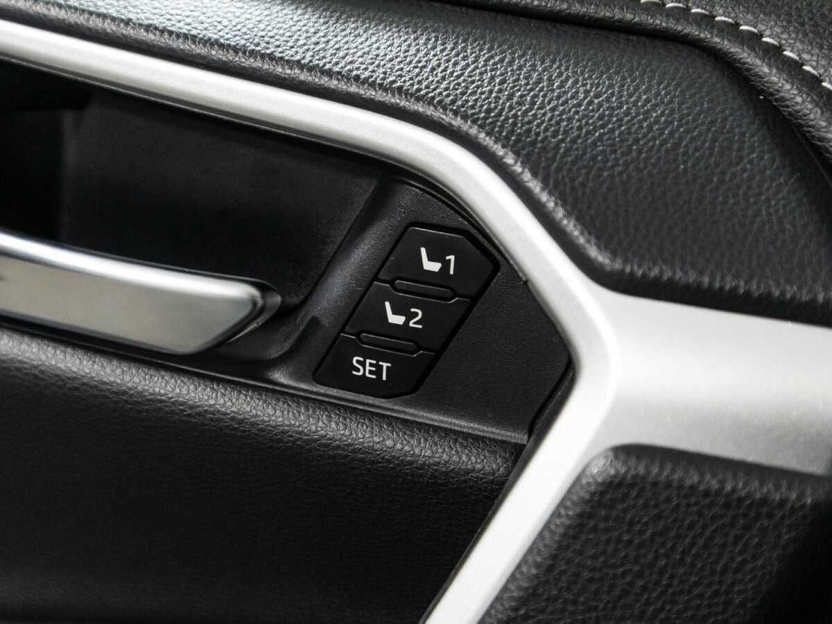 Купить Toyota RAV4, 2021, 59 343 км.. Фото: #16