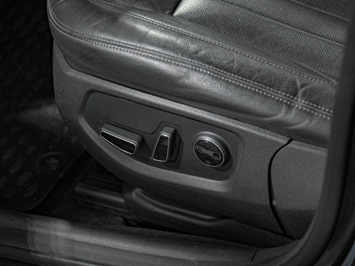 Купить Hyundai Genesis, 2014, 179 777 км.. Фото: #18