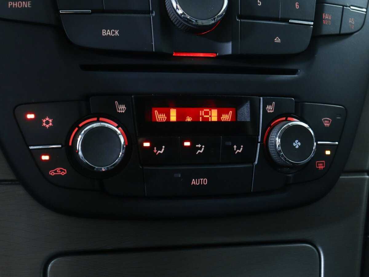 Купить Opel Insignia, 2012, 140 668 км.. Фото: #9