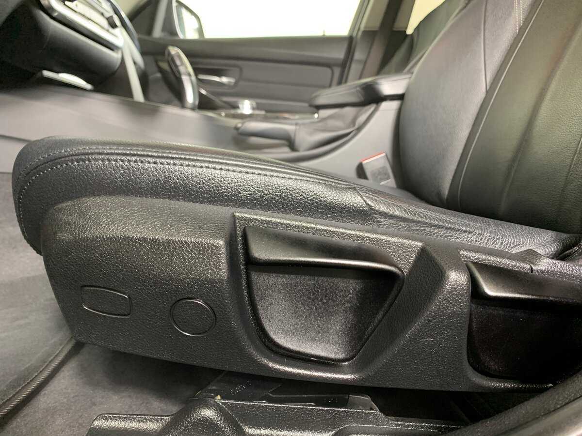 Купить BMW 3 серии, 2013, 60 819 км.. Фото: #16