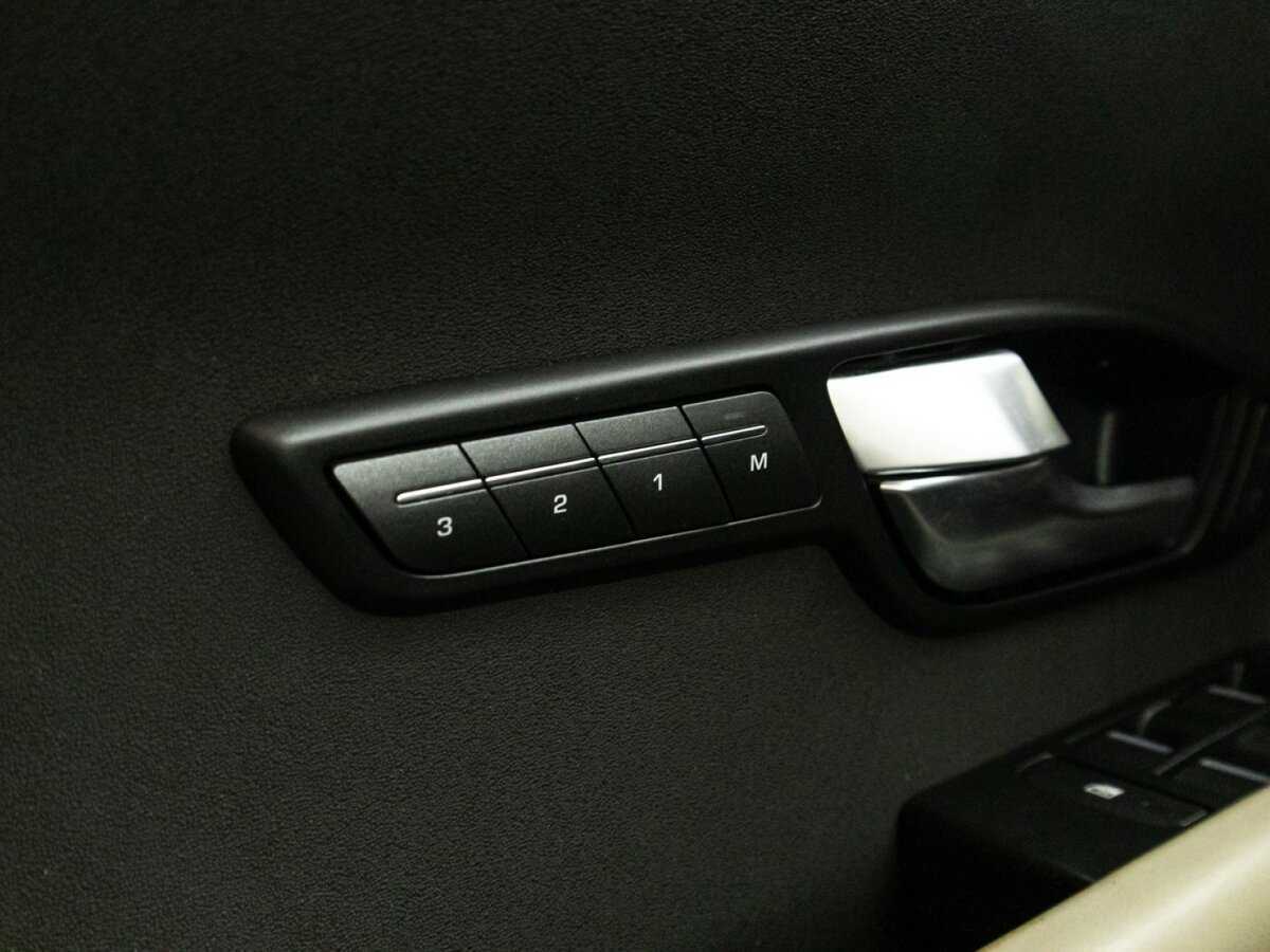 Купить Land Rover Range Rover Evoque, 2014, 197 415 км.. Фото: #17