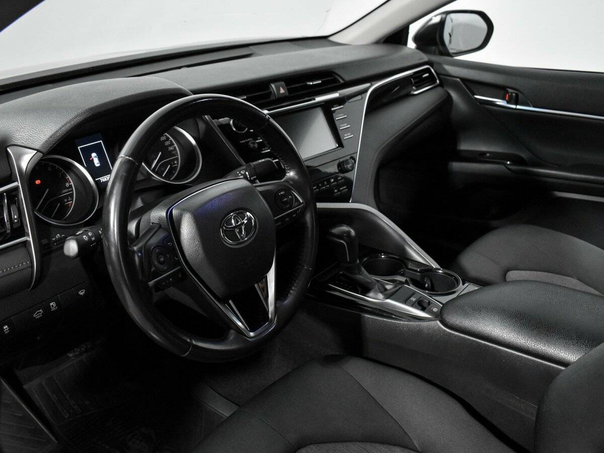 Купить Toyota Camry, 2019, 76 836 км.. Фото: #6