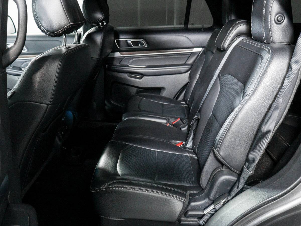 Купить Ford Explorer, 2017, 115 412 км.. Фото: #9
