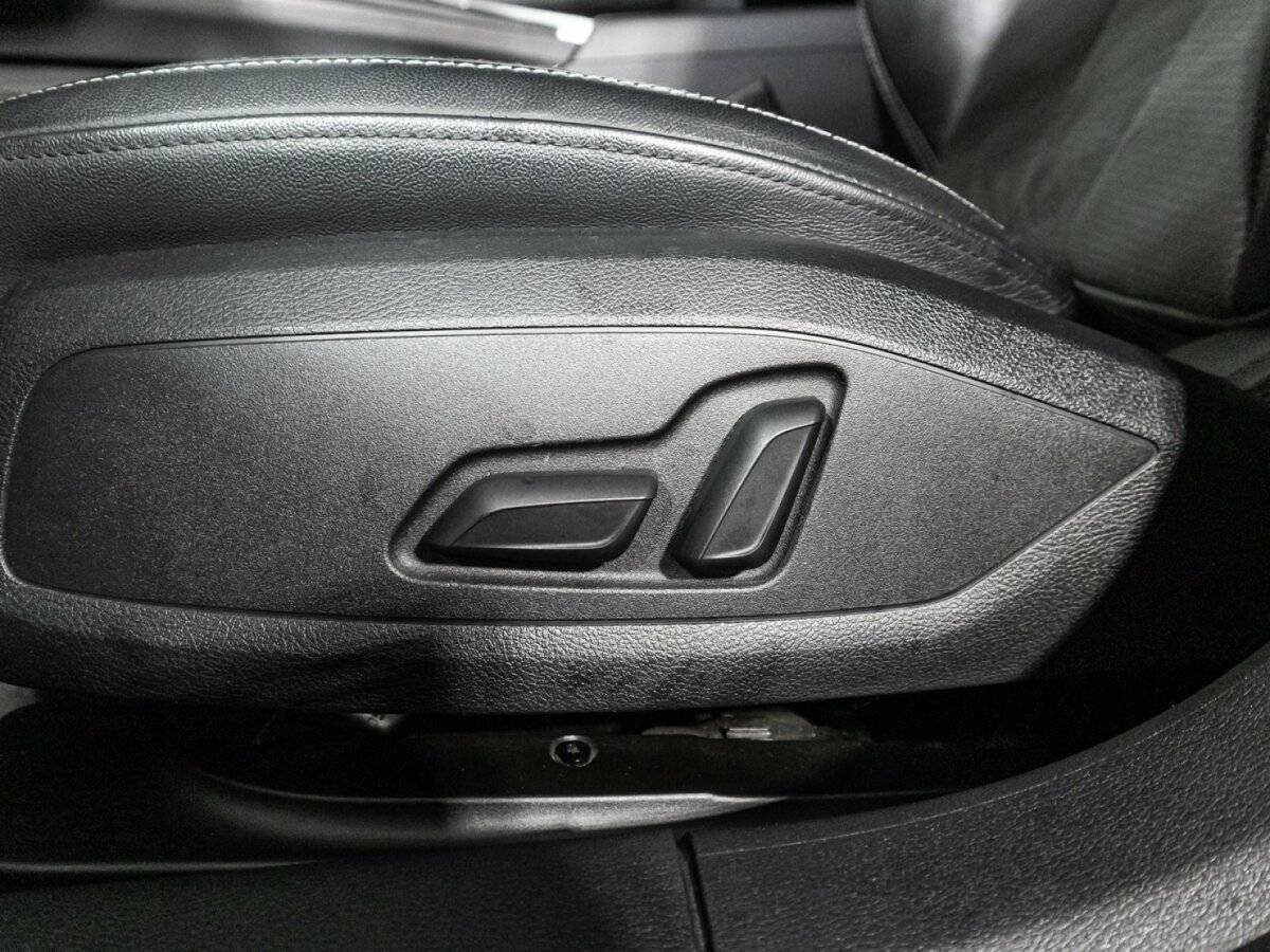 Купить Audi A4, 2019, 140 144 км.. Фото: #15