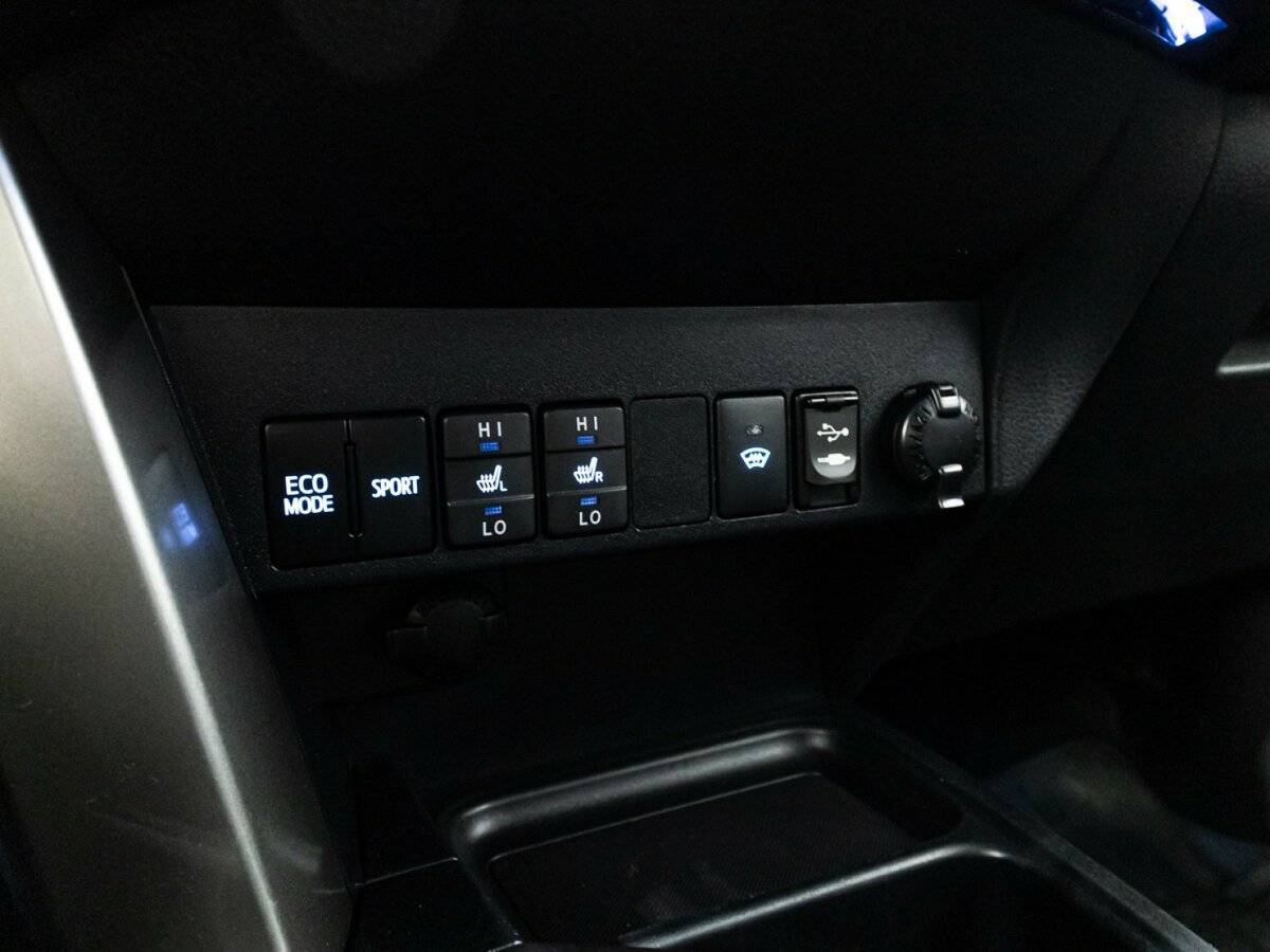 Купить Toyota RAV4, 2018, 74 000 км.. Фото: #24