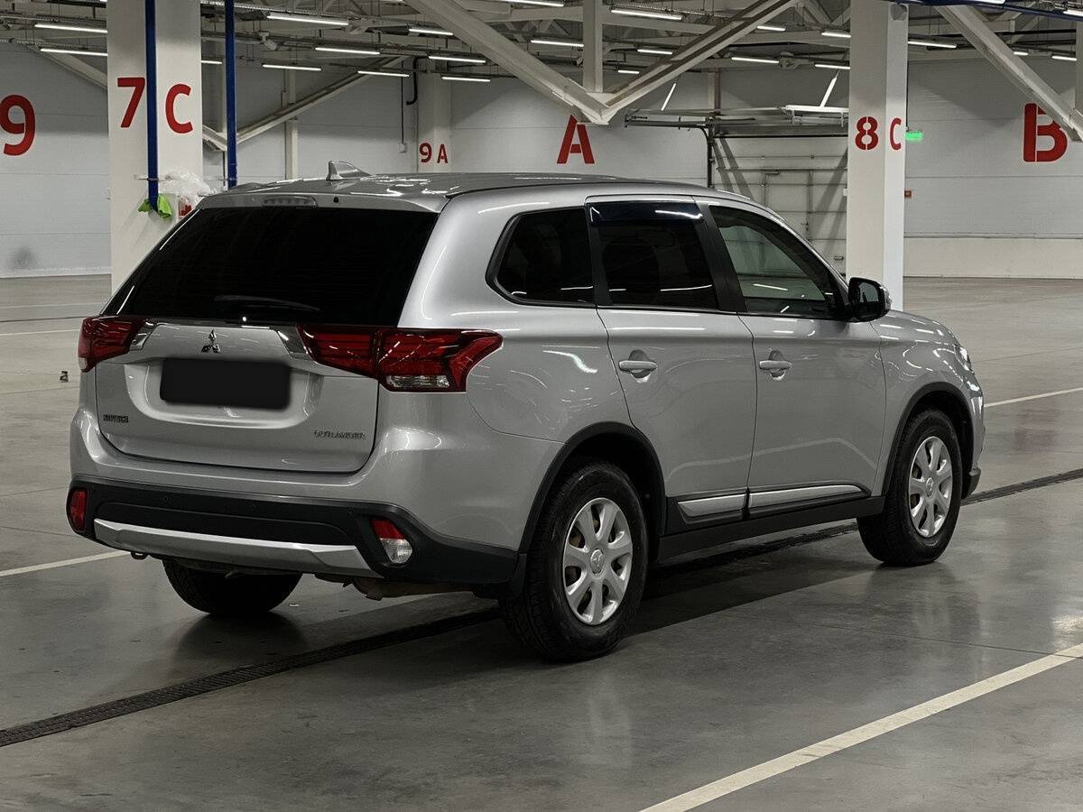 Купить Mitsubishi Outlander, 2017, 107 670 км.. Фото: #4