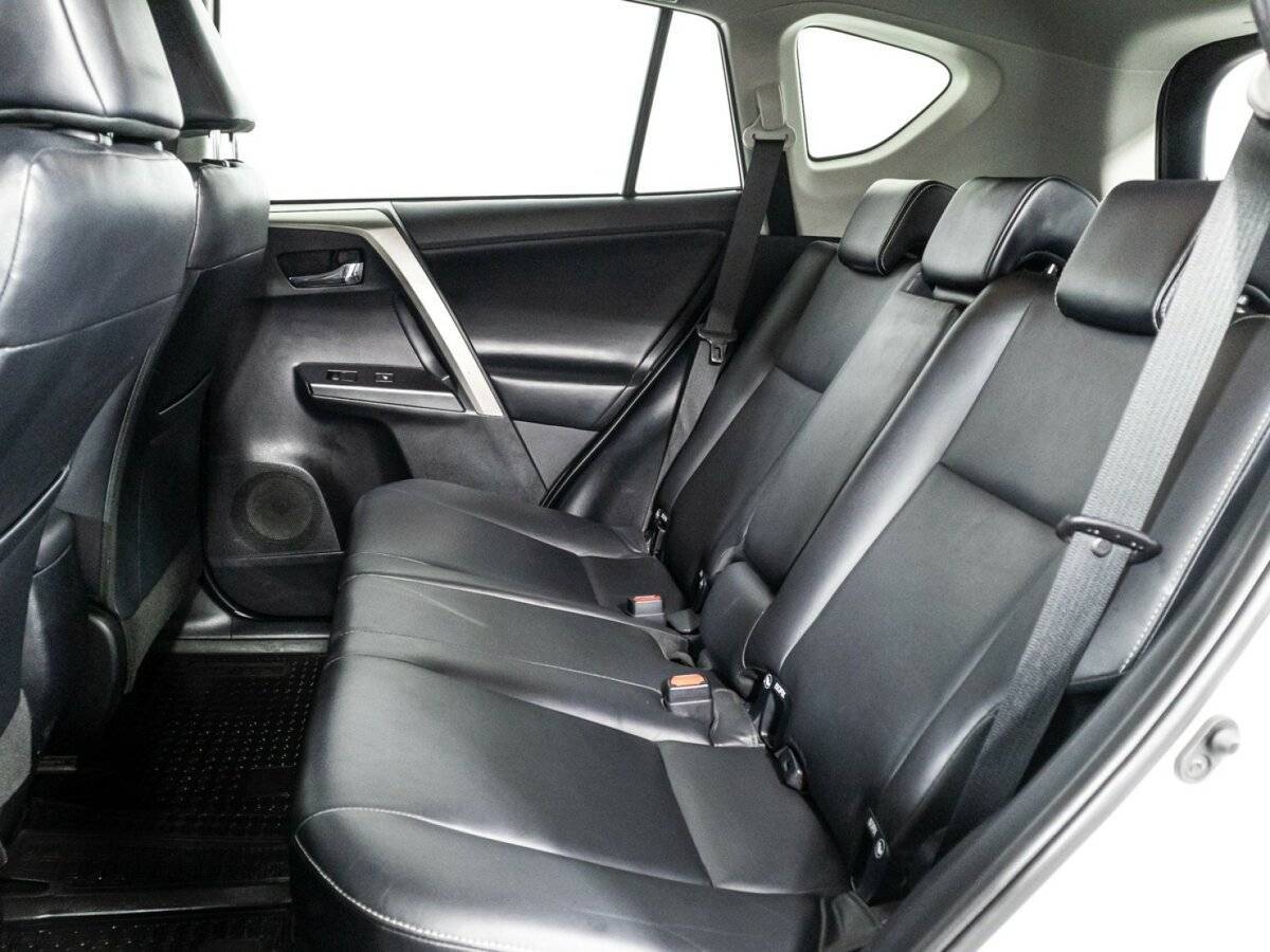 Купить Toyota RAV4, 2018, 104 503 км.. Фото: #9