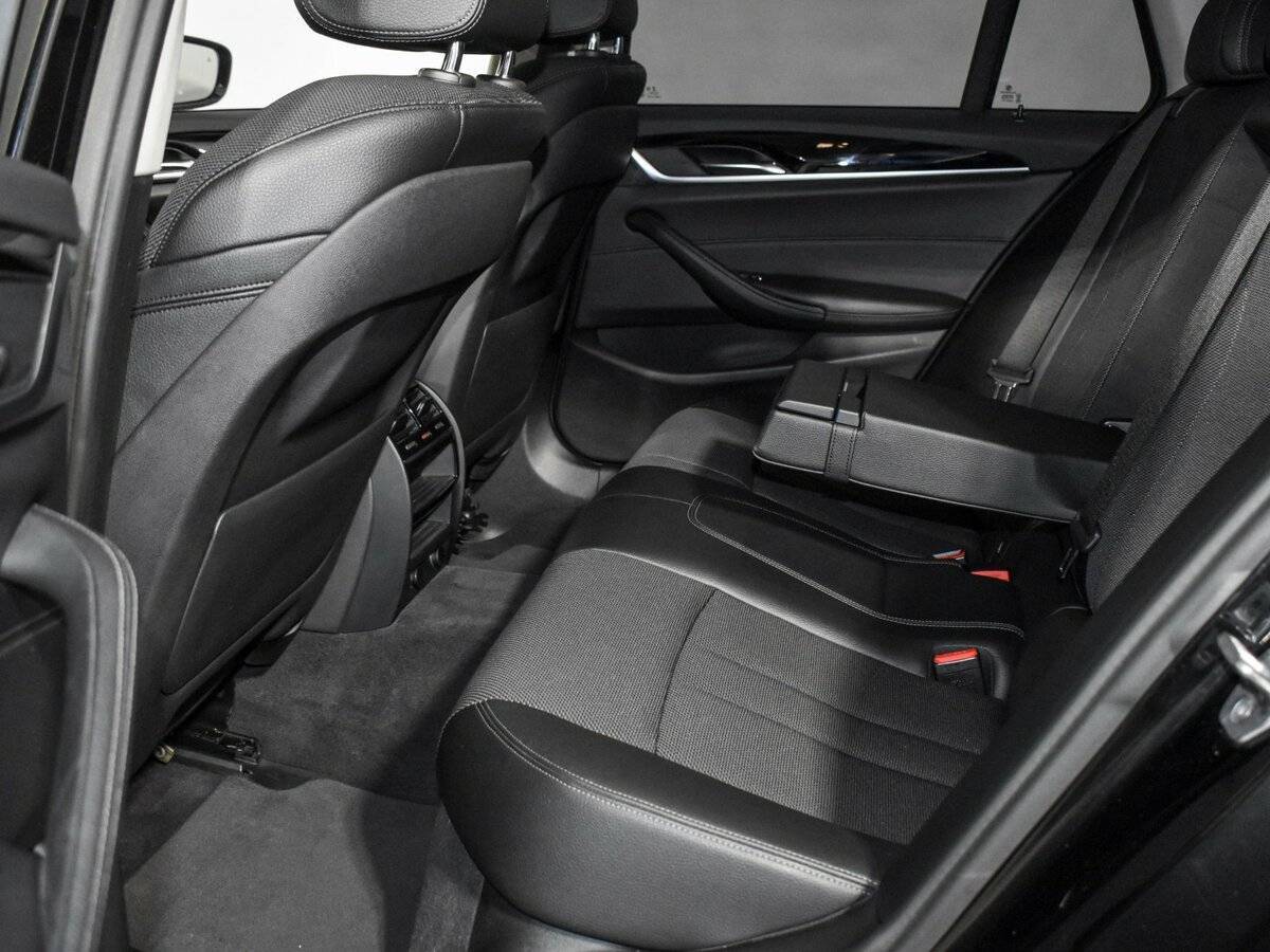 Купить BMW 5 серии, 2017, 118 260 км.. Фото: #13