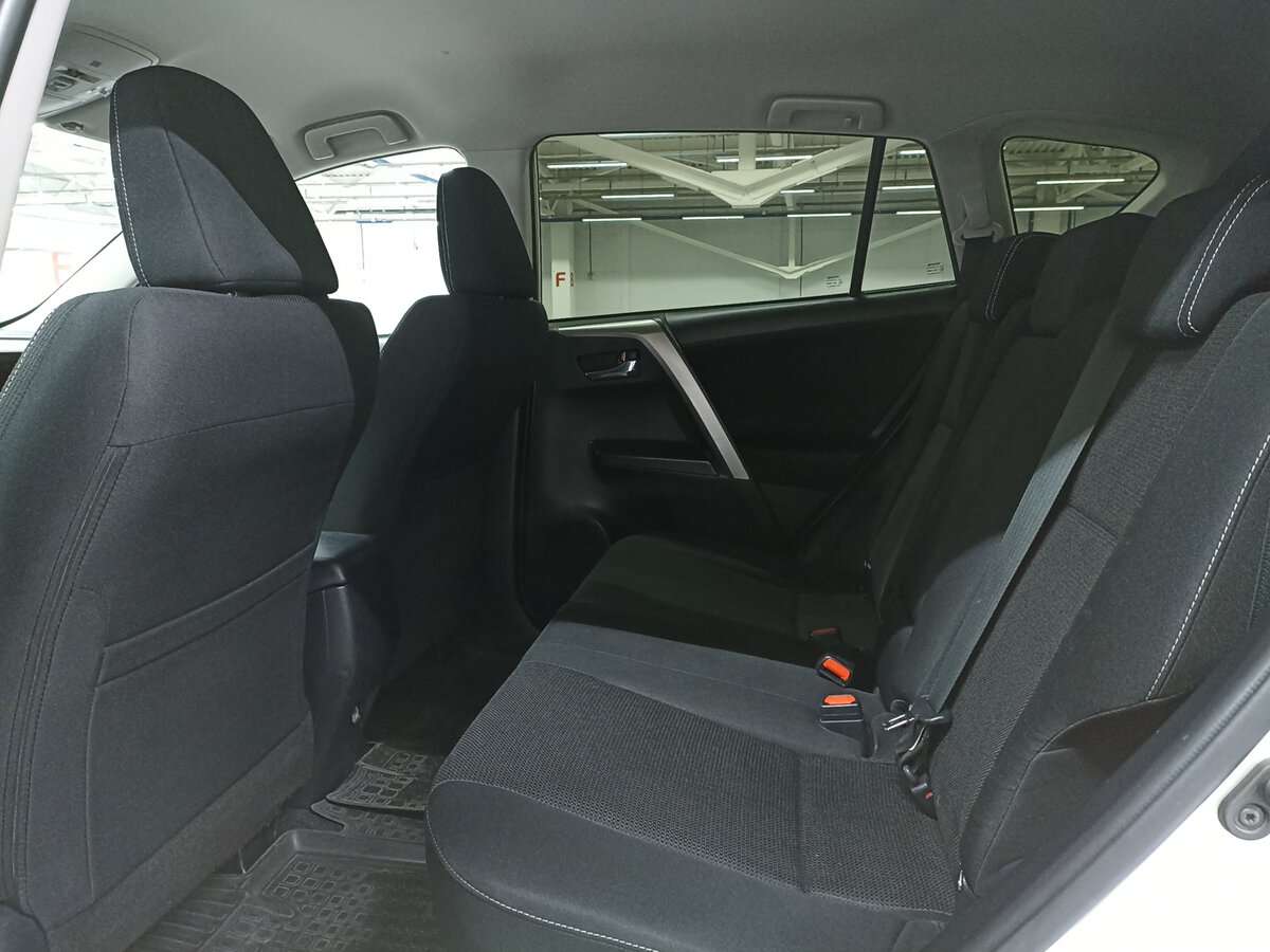 Купить Toyota RAV4, 2019, 123 502 км.. Фото: #11