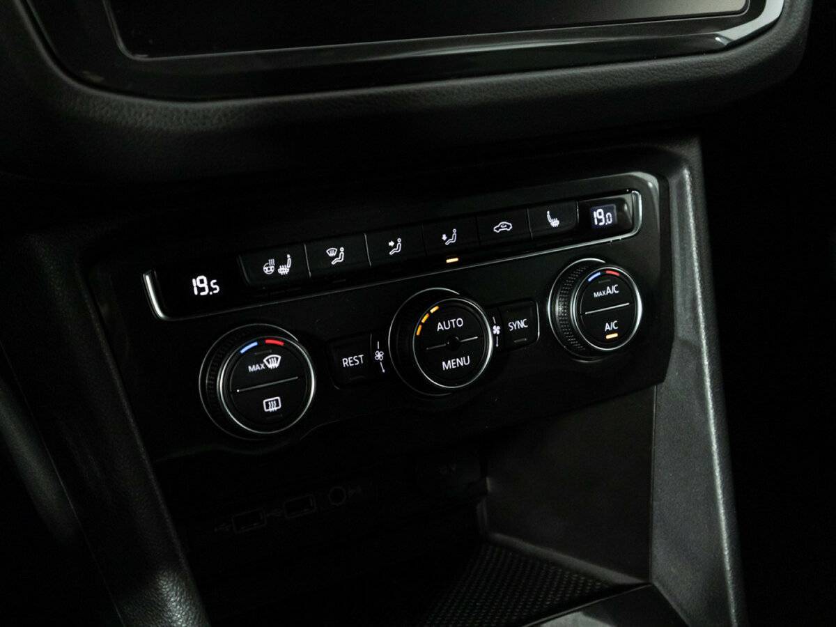 Купить Volkswagen Tiguan, 2020, 80 828 км.. Фото: #20