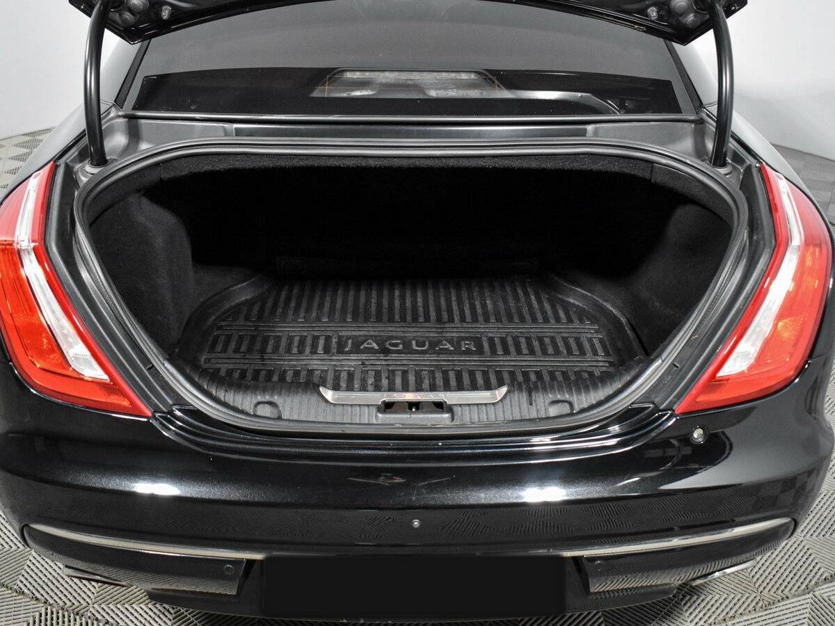 Купить Jaguar XJ, 2016, 151 000 км.. Фото: #25