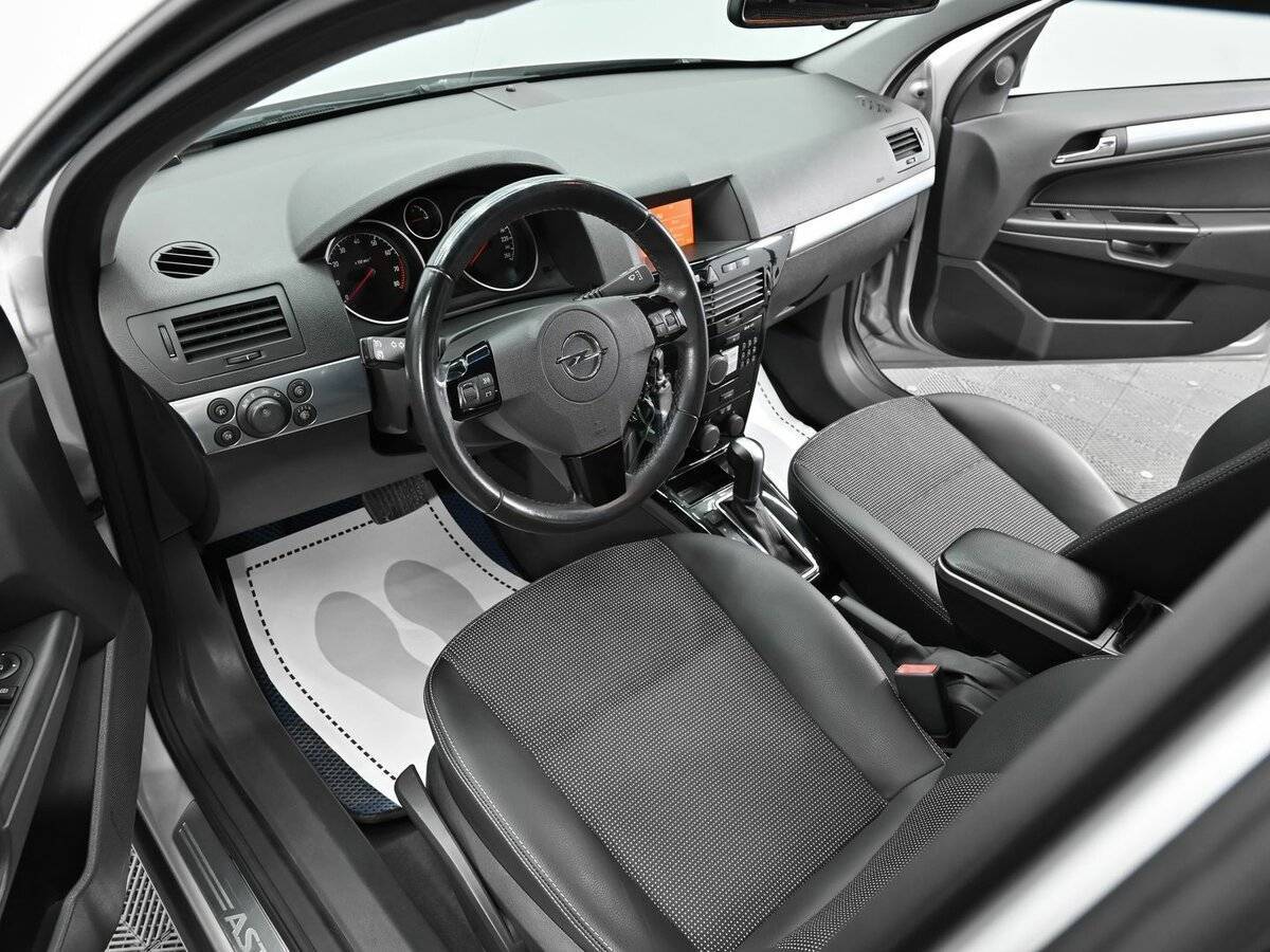 Купить Опель Астра, 2012, 154 000 км.. Фото: #7