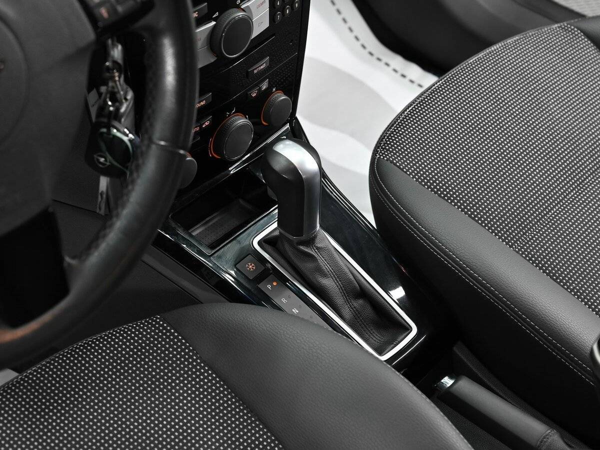 Купить Опель Астра, 2012, 154 000 км.. Фото: #9