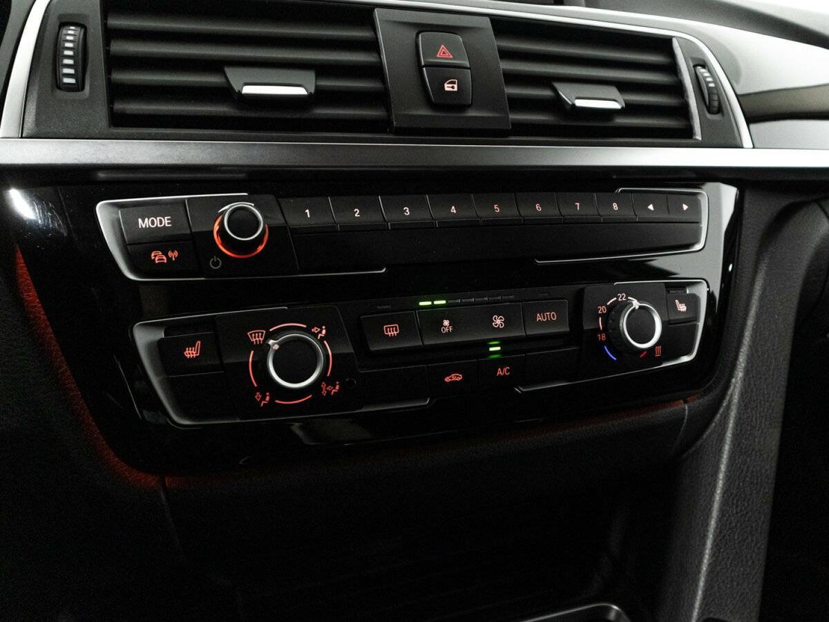 Купить BMW 3 серии, 2018, 46 831 км.. Фото: #16