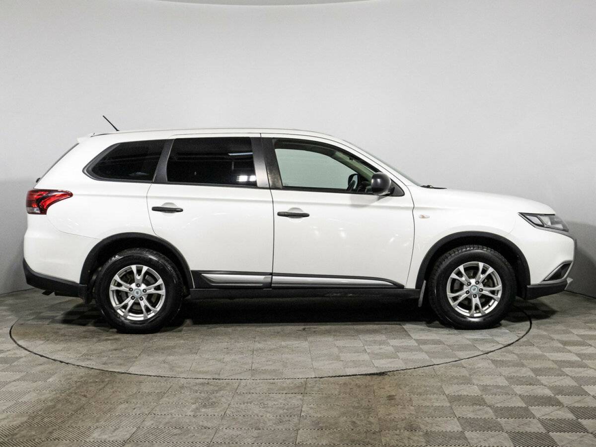 Купить Mitsubishi Outlander, 2016, 111 508 км.. Фото: #3