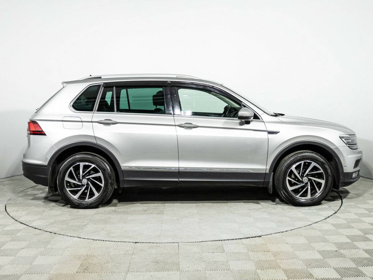 Купить Volkswagen Tiguan, 2018, 125 644 км.. Фото: #3
