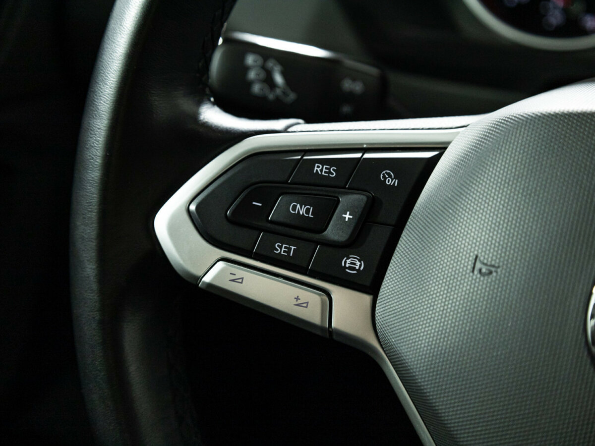 Купить Volkswagen Tiguan, 2021, 63 490 км.. Фото: #17