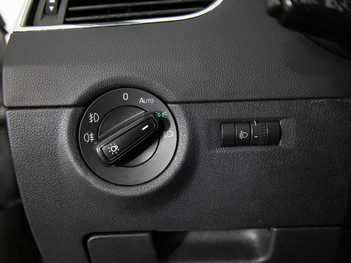 Купить Skoda Octavia, 2013, 198 263 км.. Фото: #12