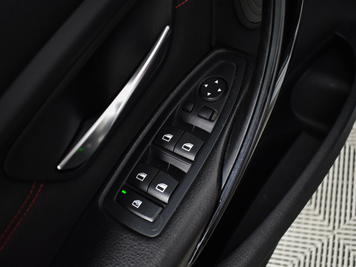 Купить BMW 3 серии, 2012, 238 714 км.. Фото: #16