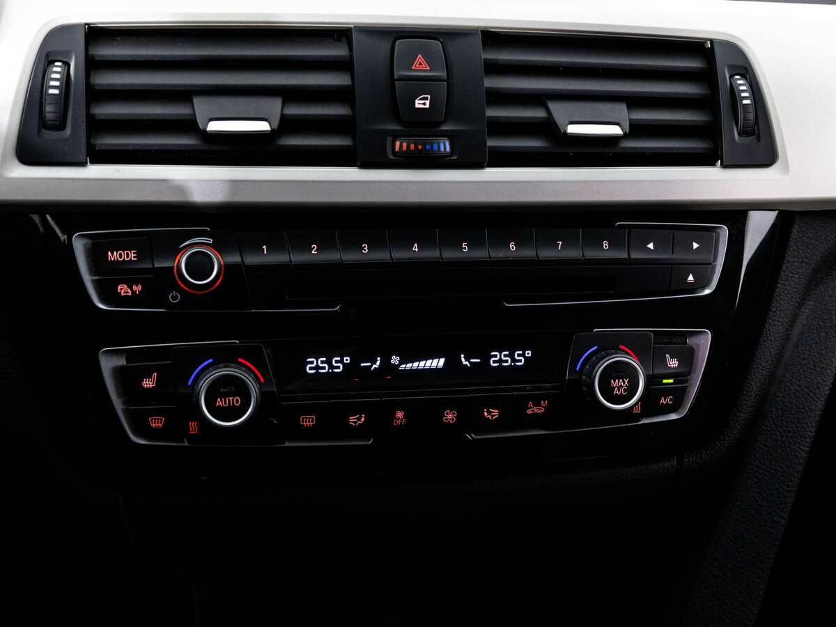 Купить BMW 3 серии, 2016, 116 214 км.. Фото: #11