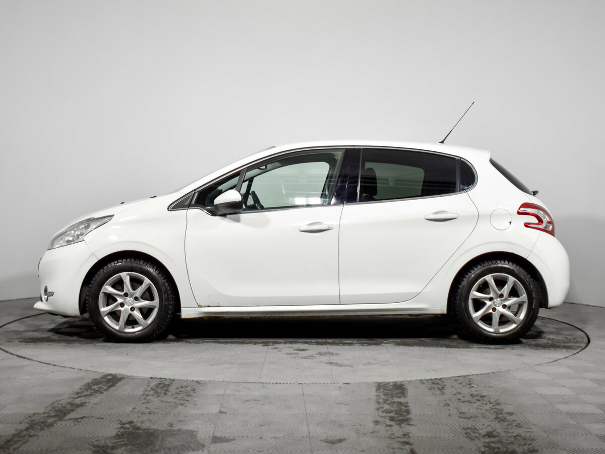Купить Peugeot 208, 2013, 190 000 км.. Фото: #7