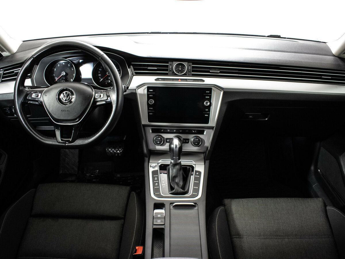 Купить Volkswagen Passat, 2017, 80 779 км.. Фото: #12